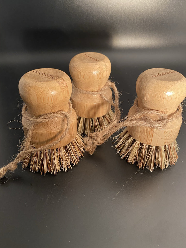 Bamboo Pot Scrubber with coarse, plant-derived Sisal Bristles, kitchen, cleaning brush, eco friendly and compostable