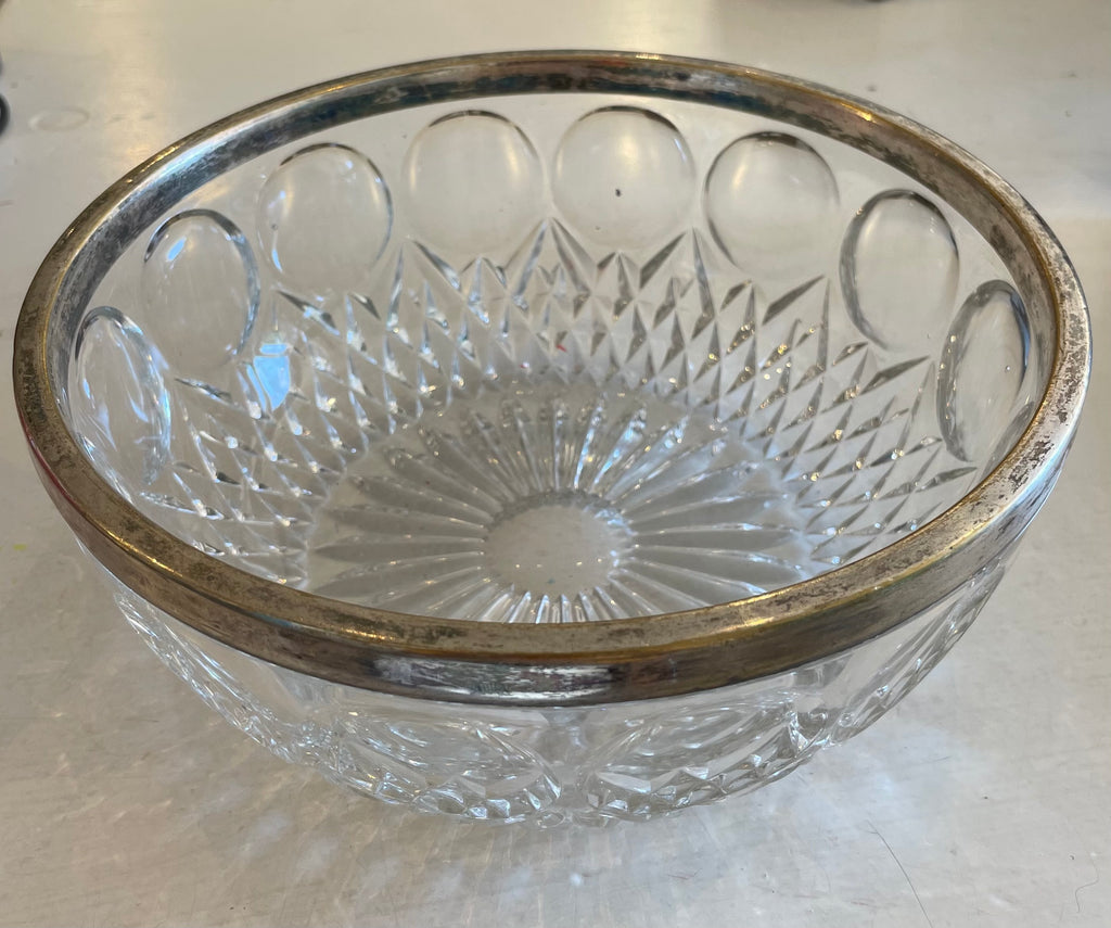 Large Vintage Cut Glass Bowl - Eco Evolution