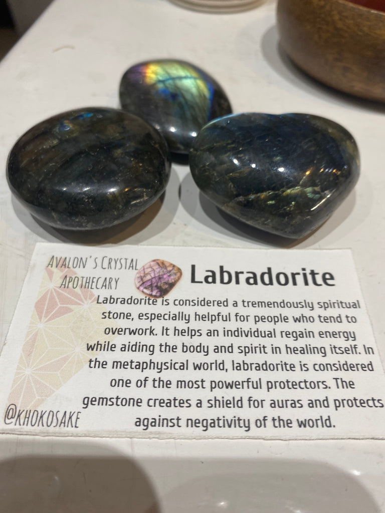 Labradorite palm stones - Eco Evolution