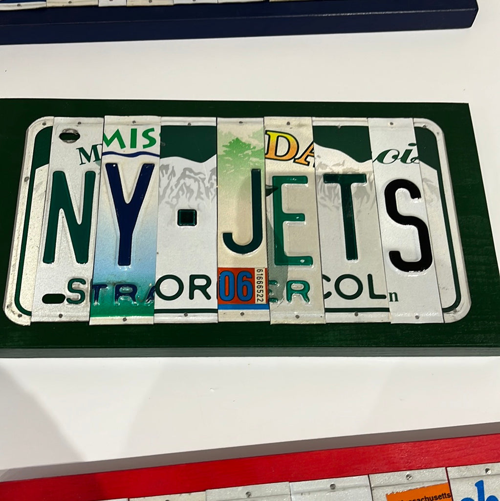 Signs made from License Plates - Eco Evolution