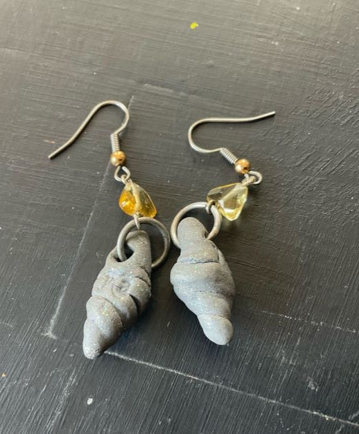 Earrings with faceted citrine and scolpey, hypoallergenic earwires - Eco Evolution